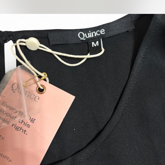 Quince Washable Stretch Silk Tee size Medium NWT - Picture 2 of 4